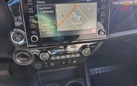 Toyota Hilux VIII, 2021 год, 5 000 000 рублей, 5 фотография