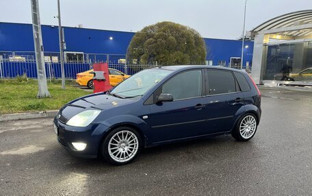 Ford Fiesta, 2005 год, 370 000 рублей, 2 фотография