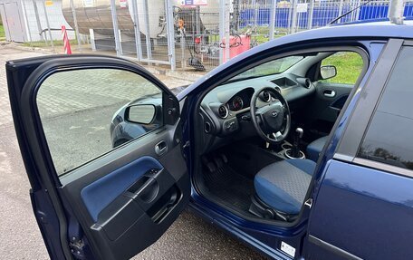 Ford Fiesta, 2005 год, 370 000 рублей, 13 фотография