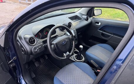 Ford Fiesta, 2005 год, 370 000 рублей, 14 фотография