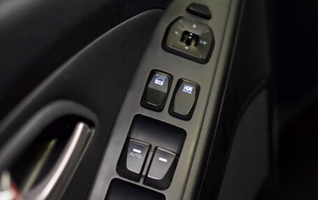 Hyundai ix35 I рестайлинг, 2012 год, 1 500 000 рублей, 23 фотография