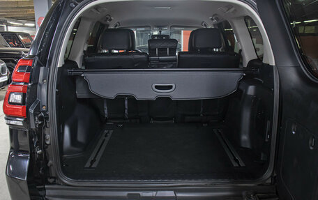 Toyota Land Cruiser Prado 150 рестайлинг 2, 2020 год, 4 798 000 рублей, 10 фотография