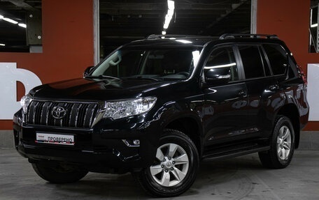 Toyota Land Cruiser Prado 150 рестайлинг 2, 2020 год, 4 798 000 рублей, 1 фотография