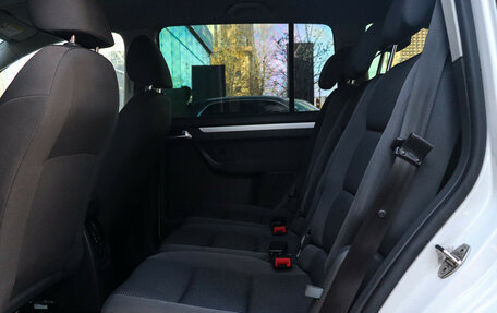 Volkswagen Touran III, 2011 год, 877 000 рублей, 10 фотография