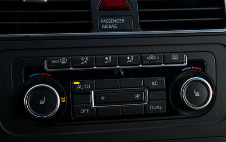 Volkswagen Touran III, 2011 год, 877 000 рублей, 14 фотография