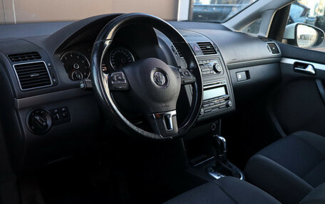 Volkswagen Touran III, 2011 год, 877 000 рублей, 11 фотография