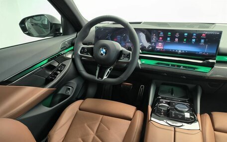 BMW 5 серия, 2025 год, 12 000 000 рублей, 10 фотография