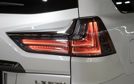 Lexus LX III, 2018 год, 9 998 000 рублей, 26 фотография