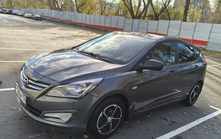 Hyundai Solaris II рестайлинг, 2015 год, 900 000 рублей, 8 фотография