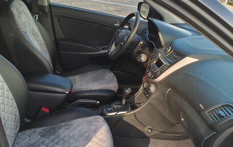 Hyundai Solaris II рестайлинг, 2015 год, 900 000 рублей, 12 фотография