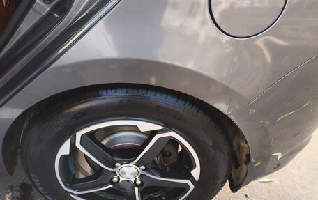 Hyundai Solaris II рестайлинг, 2015 год, 900 000 рублей, 16 фотография