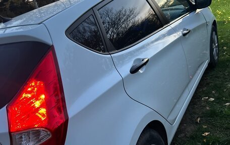 Hyundai Solaris II рестайлинг, 2014 год, 640 000 рублей, 10 фотография