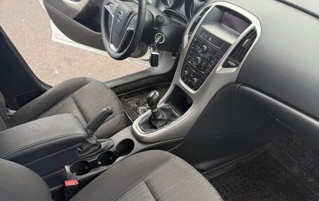 Opel Astra J, 2011 год, 700 000 рублей, 7 фотография