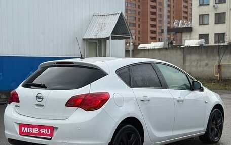 Opel Astra J, 2011 год, 700 000 рублей, 4 фотография