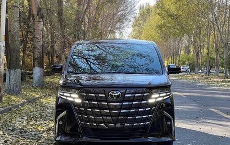 Toyota Alphard, 2024 год, 12 115 000 рублей, 3 фотография