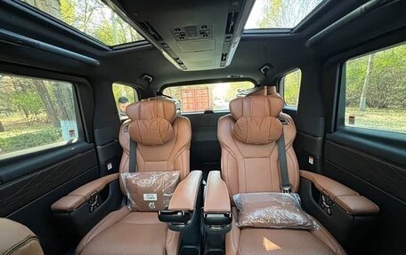 Toyota Alphard, 2024 год, 12 115 000 рублей, 10 фотография