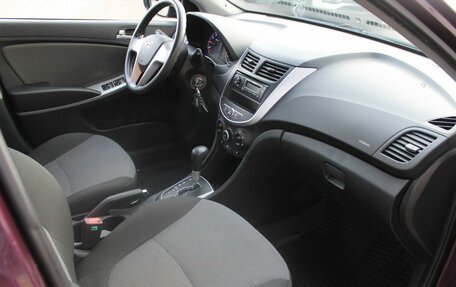 Hyundai Solaris II рестайлинг, 2013 год, 920 000 рублей, 17 фотография