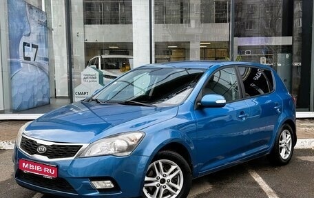 KIA cee'd I рестайлинг, 2011 год, 650 000 рублей, 1 фотография