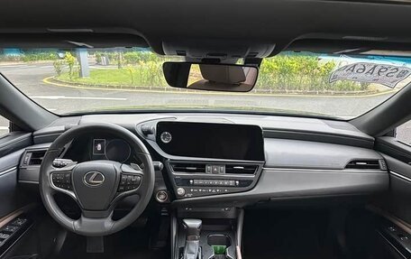 Lexus ES VII, 2022 год, 3 200 005 рублей, 10 фотография