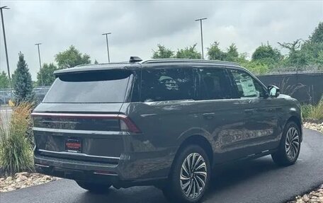 Lincoln Navigator, 2025 год, 14 975 000 рублей, 6 фотография