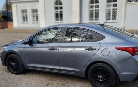 Hyundai Solaris II рестайлинг, 2018 год, 1 070 000 рублей, 3 фотография