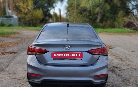 Hyundai Solaris II рестайлинг, 2018 год, 1 070 000 рублей, 2 фотография