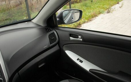 Hyundai Solaris II рестайлинг, 2014 год, 930 000 рублей, 36 фотография