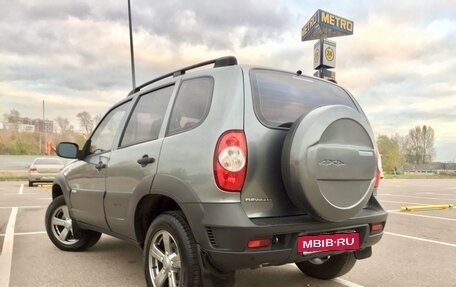 Chevrolet Niva I рестайлинг, 2009 год, 610 000 рублей, 4 фотография