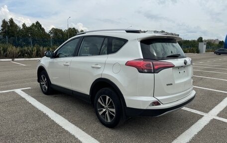 Toyota RAV4, 2017 год, 2 500 000 рублей, 2 фотография