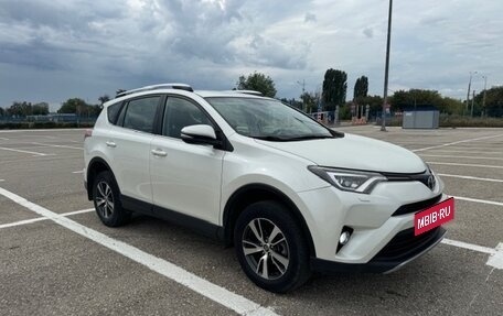 Toyota RAV4, 2017 год, 2 500 000 рублей, 4 фотография