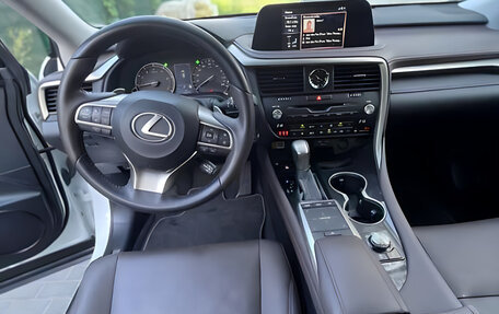 Lexus RX IV рестайлинг, 2022 год, 4 810 000 рублей, 6 фотография