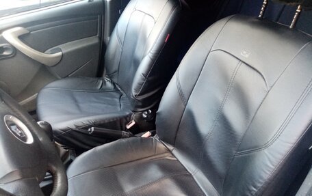 Renault Sandero I, 2013 год, 580 000 рублей, 2 фотография