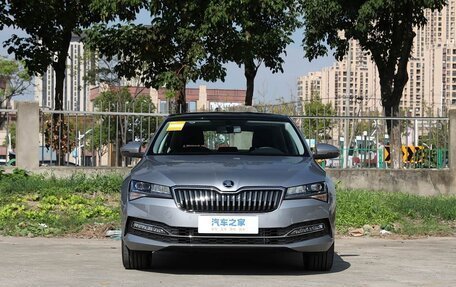 Skoda Superb III рестайлинг, 2025 год, 2 990 000 рублей, 5 фотография