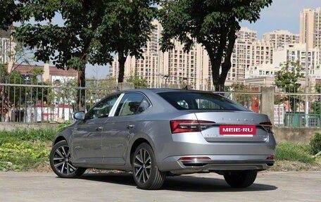 Skoda Superb III рестайлинг, 2025 год, 2 990 000 рублей, 9 фотография