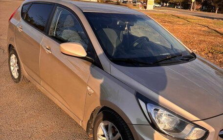 Hyundai Solaris II рестайлинг, 2013 год, 820 000 рублей, 7 фотография