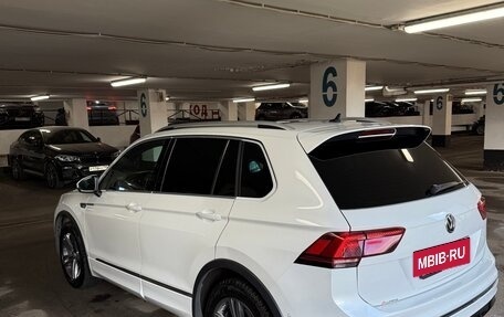 Volkswagen Tiguan II, 2018 год, 3 000 000 рублей, 3 фотография