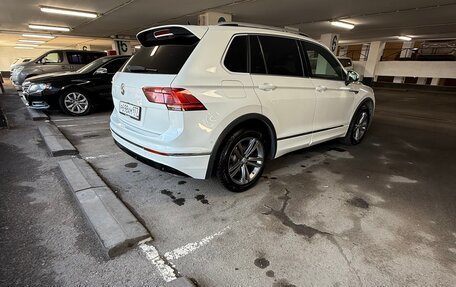 Volkswagen Tiguan II, 2018 год, 3 000 000 рублей, 13 фотография