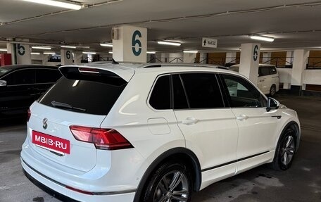 Volkswagen Tiguan II, 2018 год, 3 000 000 рублей, 4 фотография