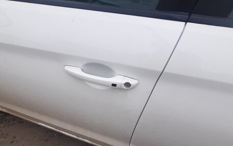 Hyundai Elantra VI рестайлинг, 2016 год, 1 000 000 рублей, 24 фотография