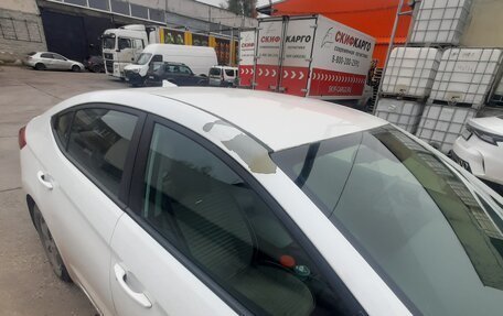 Hyundai Elantra VI рестайлинг, 2016 год, 1 000 000 рублей, 27 фотография