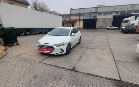 Hyundai Elantra VI рестайлинг, 2016 год, 1 000 000 рублей, 28 фотография