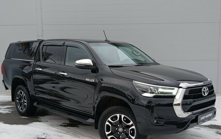 Toyota Hilux VIII, 2021 год, 4 550 000 рублей, 2 фотография