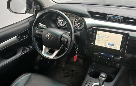 Toyota Hilux VIII, 2021 год, 4 550 000 рублей, 9 фотография