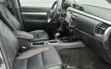 Toyota Hilux VIII, 2021 год, 4 550 000 рублей, 13 фотография