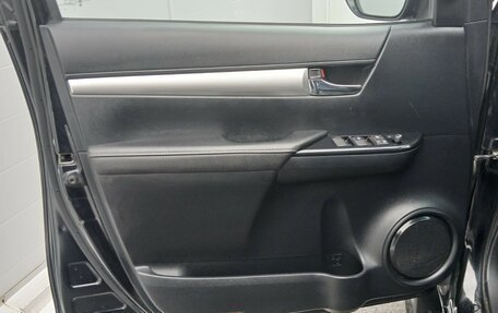 Toyota Hilux VIII, 2021 год, 4 550 000 рублей, 25 фотография