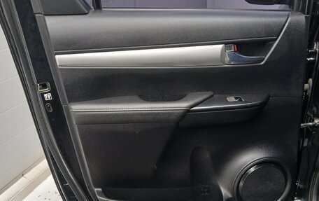 Toyota Hilux VIII, 2021 год, 4 550 000 рублей, 27 фотография