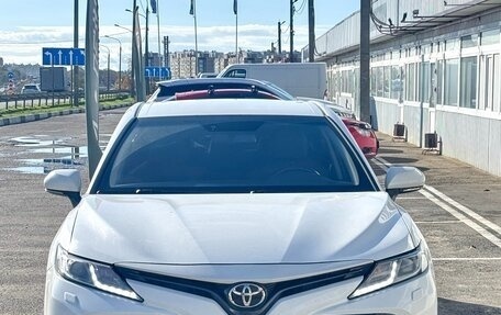 Toyota Camry, 2018 год, 2 400 000 рублей, 3 фотография