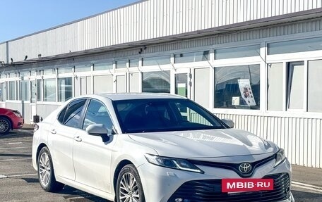 Toyota Camry, 2018 год, 2 400 000 рублей, 2 фотография