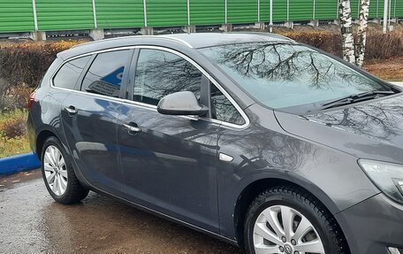 Opel Astra J, 2013 год, 800 000 рублей, 3 фотография