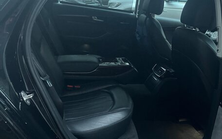 Audi A8, 2012 год, 1 900 000 рублей, 5 фотография